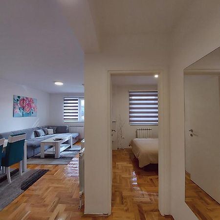 Apartman Victoria Lukavica エクステリア 写真