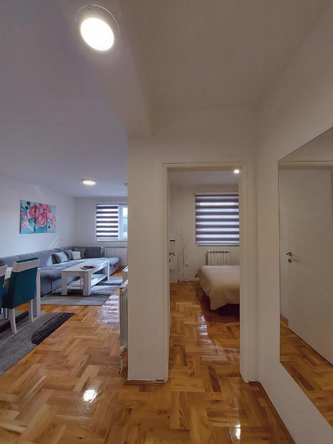 Apartman Victoria Lukavica エクステリア 写真