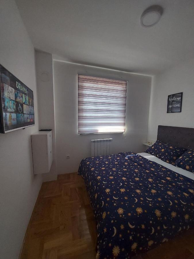 Apartman Victoria Lukavica エクステリア 写真