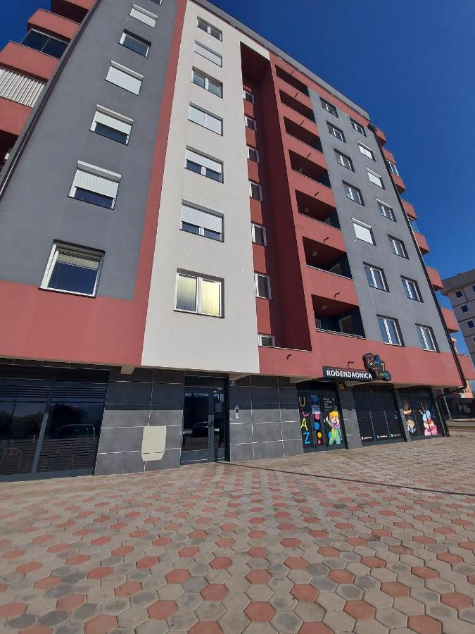 Apartman Victoria Lukavica エクステリア 写真